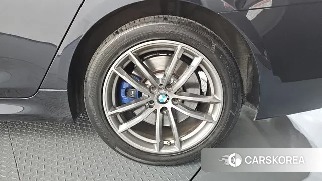 BMW 5 Series (G30) id 3413416 из Кореи 15