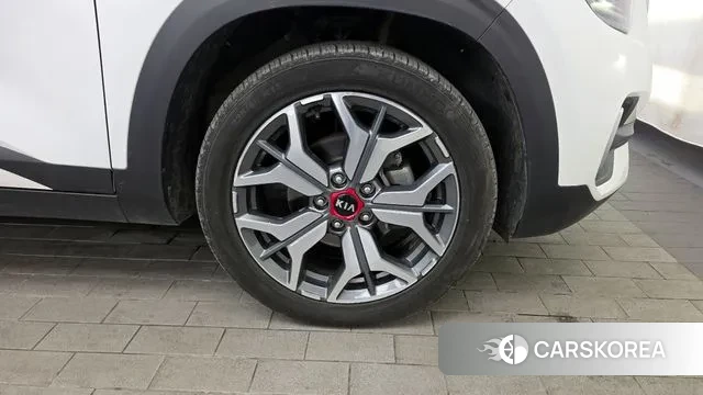 Kia Seltos id 3692180 из Кореи 15