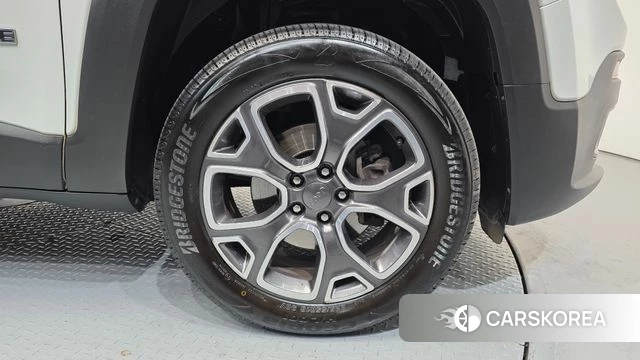 Jeep Renegade id 4430296 из Кореи 26