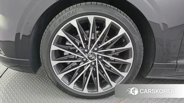 Hyundai Grandeur (GN7) id 3549728 из Кореи 15