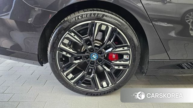 BMW i5 (G60) id 4665509 из Кореи 15