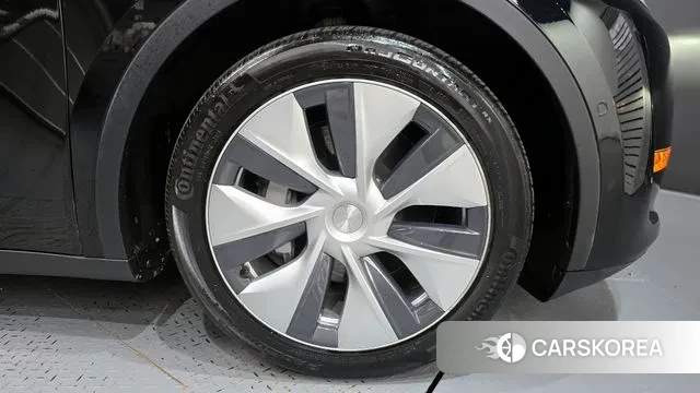 Tesla Model Y id 3301396 из Кореи 15