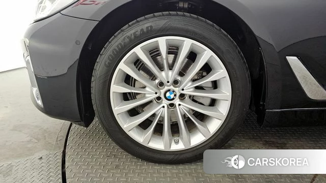 BMW 5 Series (G30) id 3793664 из Кореи 15