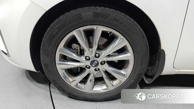 Kia The New Carnival id 3937142 из Кореи 15