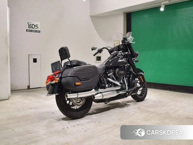 Harley-Davidson Softail Heritage Classic FLHCS1870 2020 из Японии, фото 5