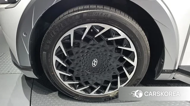 Hyundai Ionic 5 id 3639376 из Кореи 15