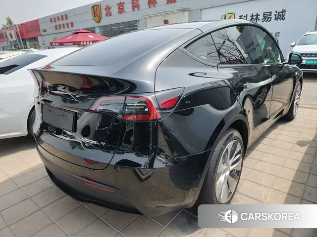 Tesla Model Y 2022 Черный из Китая, фото 6
