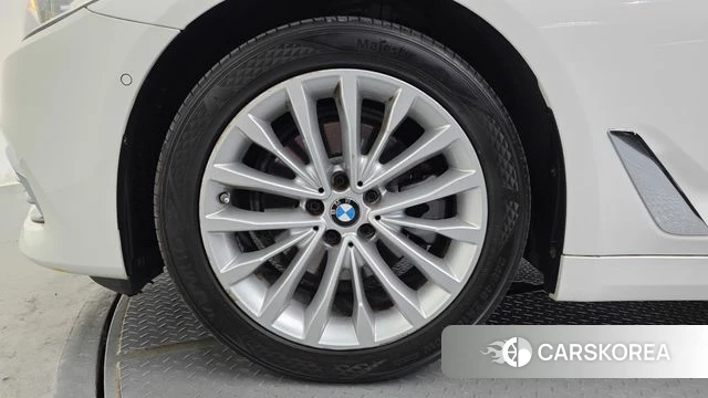 BMW 5 Series (G30) id 4430072 из Кореи 27