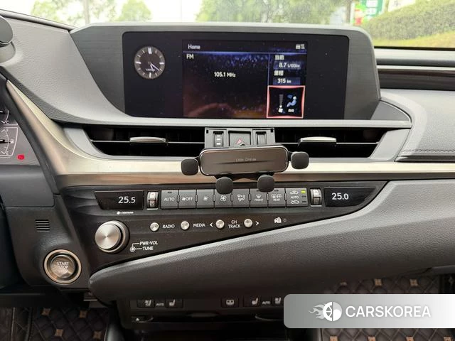 Lexus ES id 4394177 из Китая 8