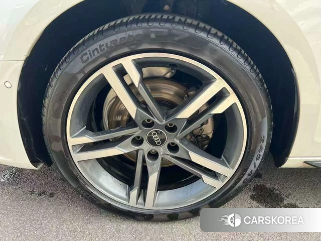 Audi A4L id 4272599 из Китая 8