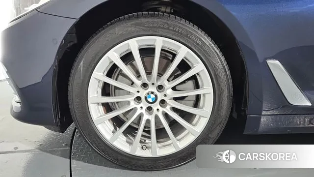 BMW 5 Series (G30) id 3095211 из Кореи 15