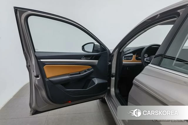 Volkswagen Bora id 4273932 из Китая 8