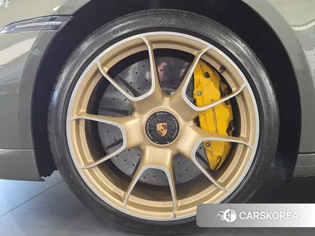 Porsche 911(992) id 3338754 из Кореи 7