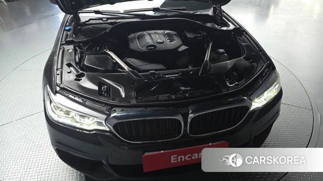 BMW 5 Series (G30) id 4429681 из Кореи 31