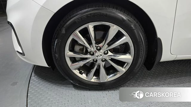 Kia The New Carnival id 4689402 из Кореи 28