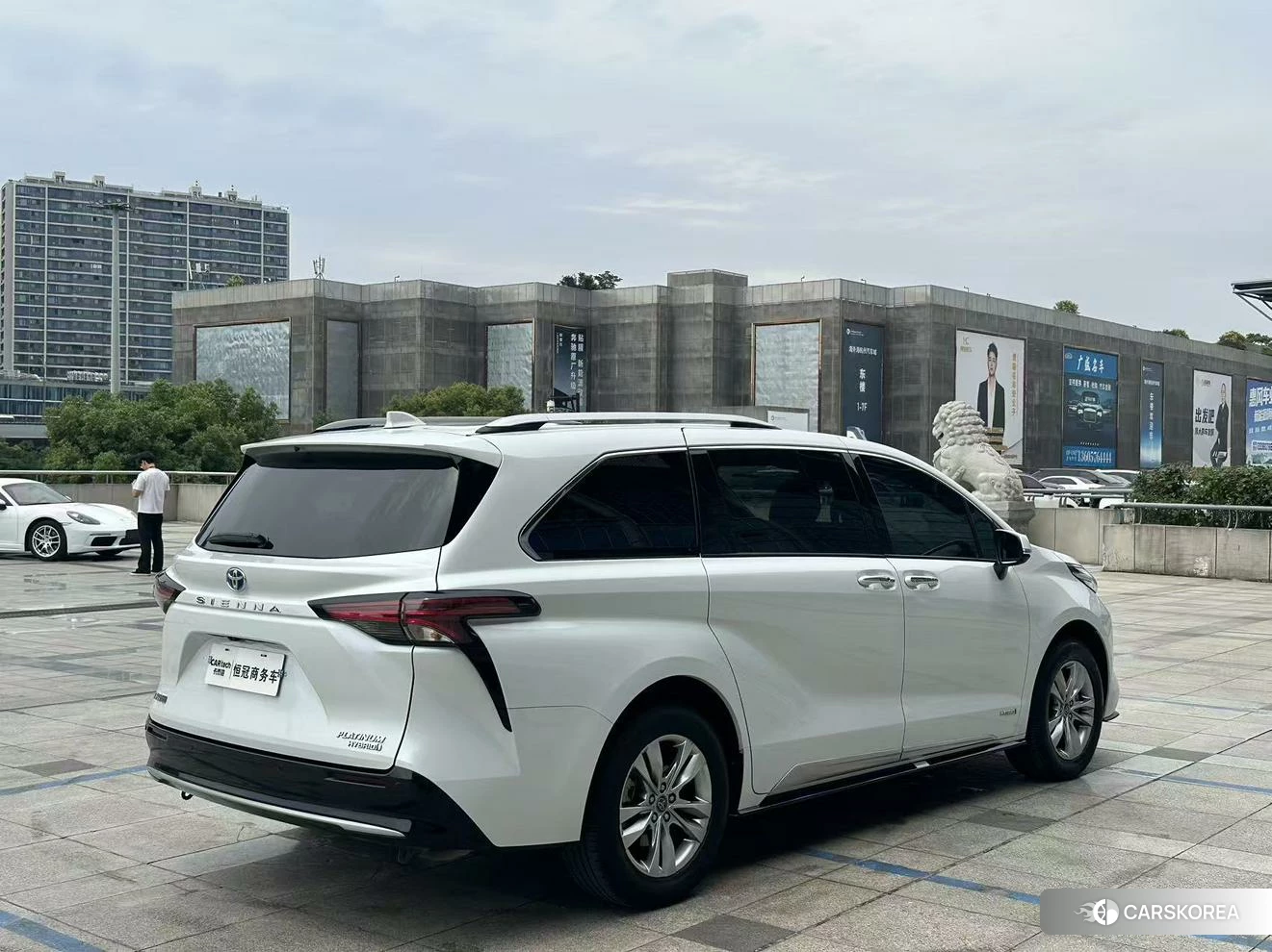 Toyota Sienna id 4455031 из Китая 10