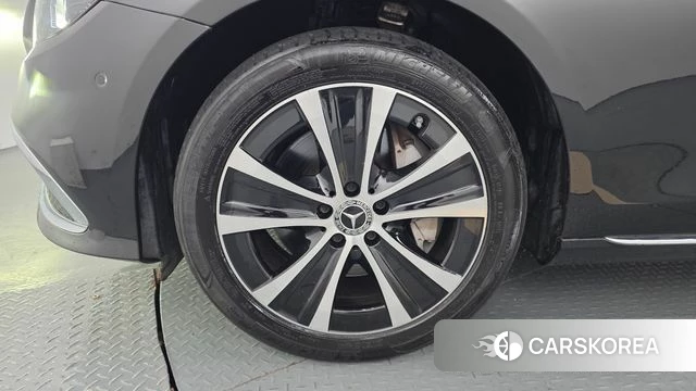 Mercedes-Benz E-Class W213 id 4750419 из Кореи 31