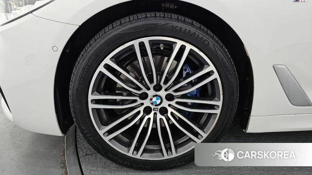 BMW 5 Series (G30) id 3905797 из Кореи 15