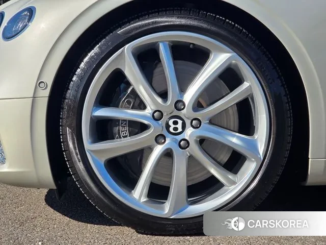 Bentley Continental GT 3rd Generation id 3599816 из Кореи 15