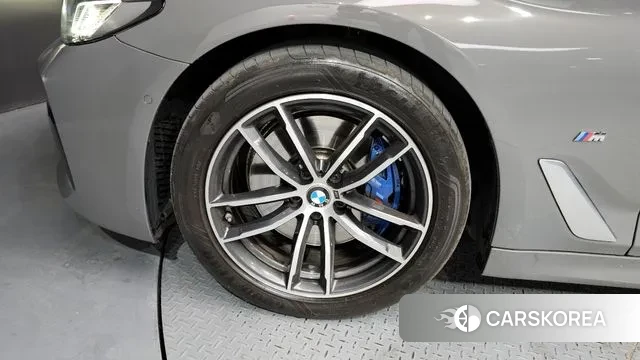 BMW 5 Series (G30) id 3567498 из Кореи 15