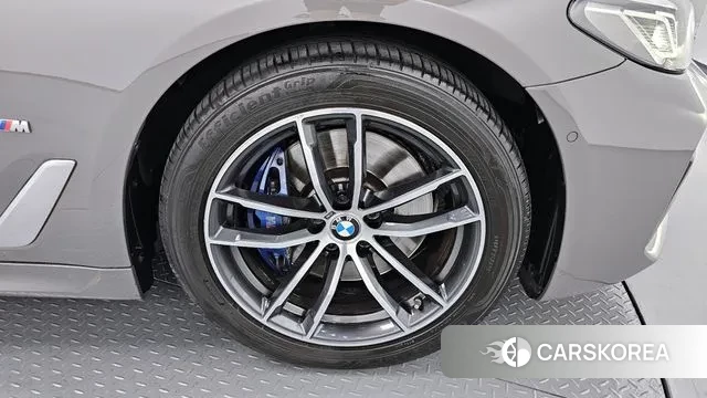 BMW 5 Series (G30) id 2931895 из Кореи 15