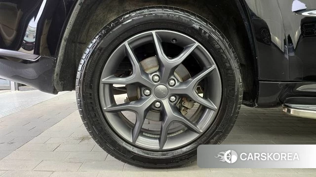 Jeep Grand Cherokee id 4225460 из Кореи 27