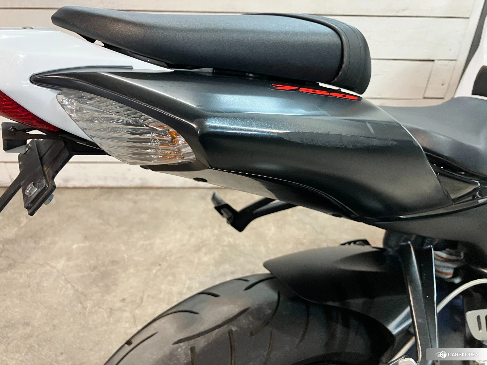 Suzuki GSX-R750 id 3947599 из Японии 25