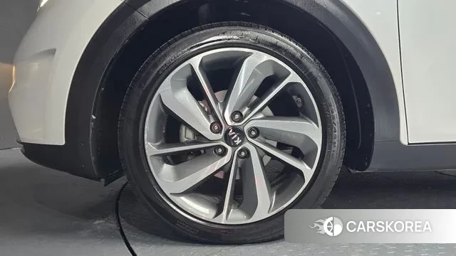 Kia Niro id 3520276 из Кореи 15