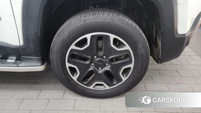 Jeep Renegade id 3469759 из Кореи 15