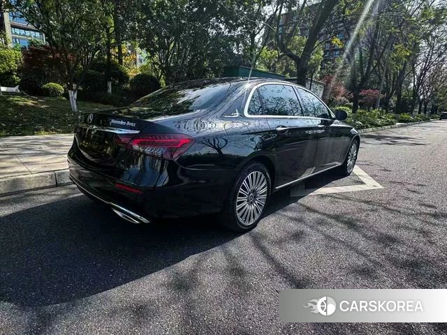 Mercedes-Benz E-class id 4366009 из Китая 18