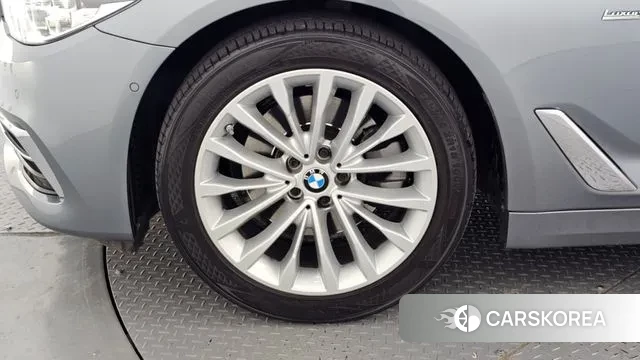 BMW 5 Series (G30) id 3485093 из Кореи 15