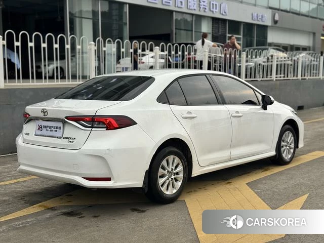Toyota Corolla 2022 Белый из Китая, фото 5