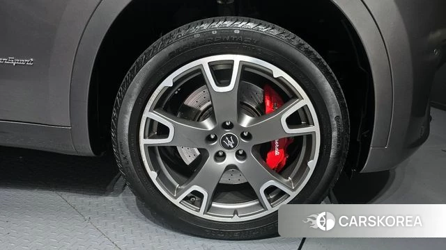 Maserati Levante id 3843624 из Кореи 15