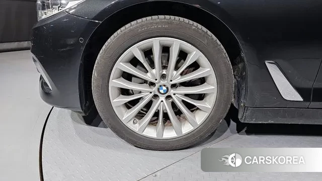 BMW 5 Series (G30) id 3258672 из Кореи 15