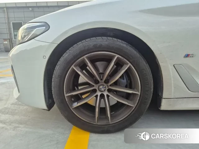 BMW 5 Series (G30) id 3472460 из Кореи 10