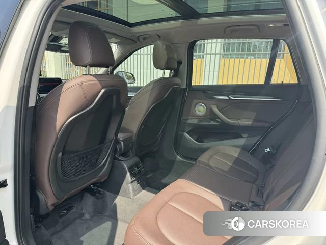 BMW X1 id 3896052 из Китая 11