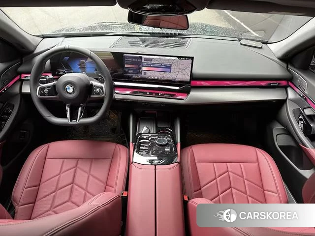 BMW 5 series 2025 Черный из Китая, фото 5