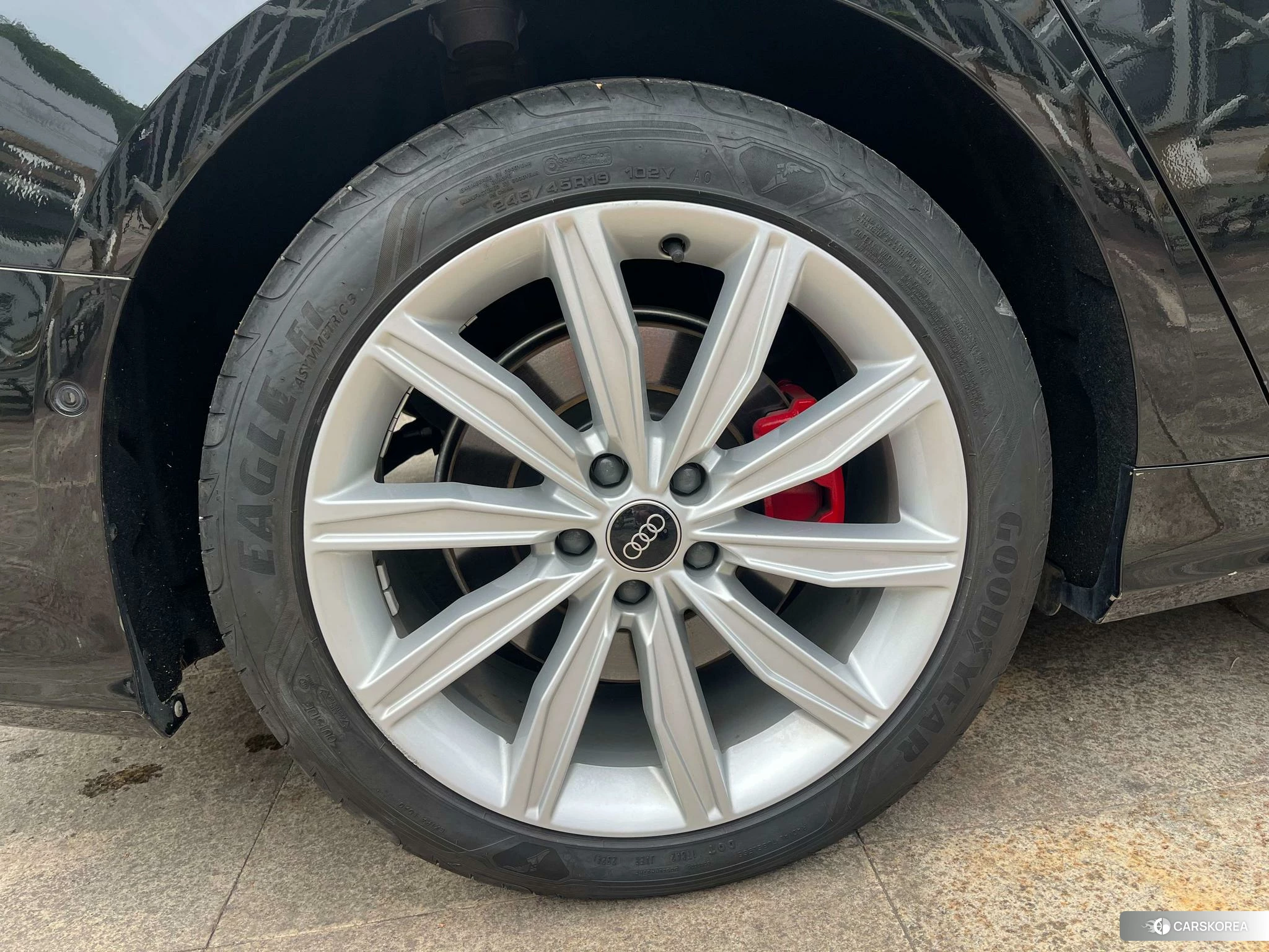 Audi A6L id 4467837 из Китая 11