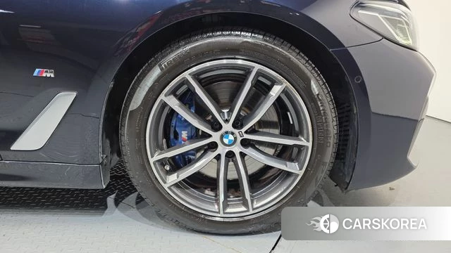 BMW 5 Series (G30) id 4355913 из Кореи 27