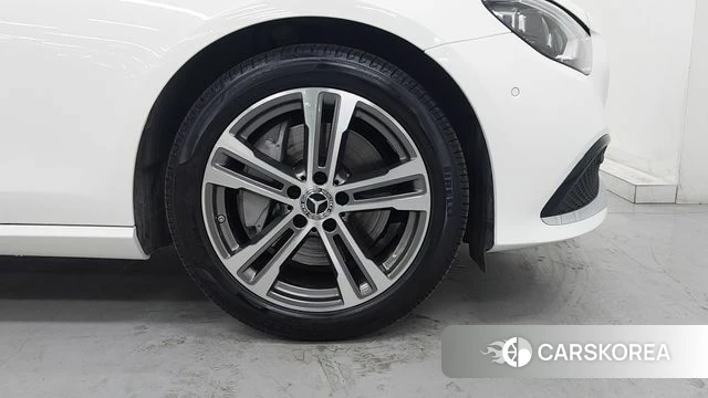 Mercedes-Benz E-Class W213 id 3934981 из Кореи 12