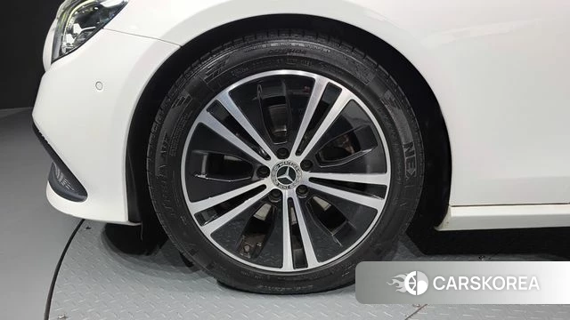 Mercedes-Benz E-Class W213 id 4293700 из Кореи 26