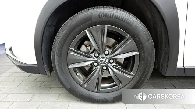 Lexus UX250h id 3129128 из Кореи 15