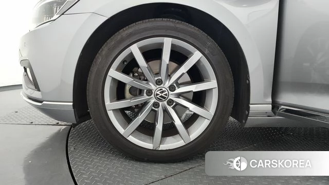 Volkswagen Passat GT (B8) id 4702549 из Кореи 29