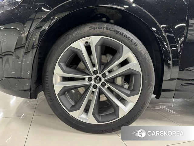 Audi Q8 (4M) id 3896341 из Кореи 10