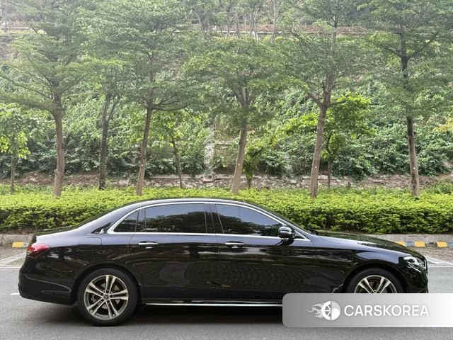 Mercedes-Benz E-class id 4301076 из Китая 35