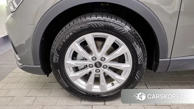 Audi Q3 (F3) id 3497299 из Кореи 15