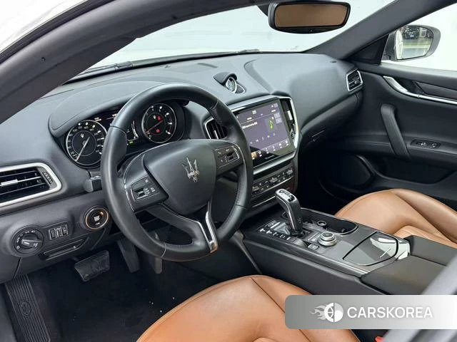 Maserati Ghibli id 4216355 из Китая 18