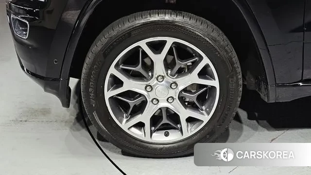 Jeep Grand Cherokee id 3748103 из Кореи 15