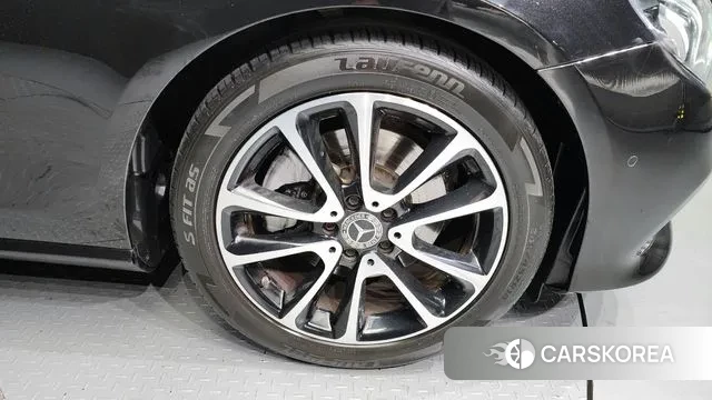 Mercedes-Benz E-Class W213 id 3197901 из Кореи 15