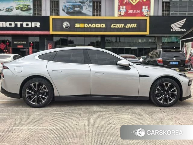 Xiaopeng Motors Xiaopeng P7 id 3876165 из Китая 13